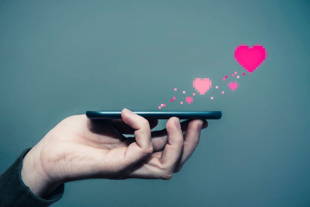 Amorpulse Evaluation: Introducing the Pursuit for Love